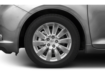 2015 Toyota Sienna XLE 8 Passenger