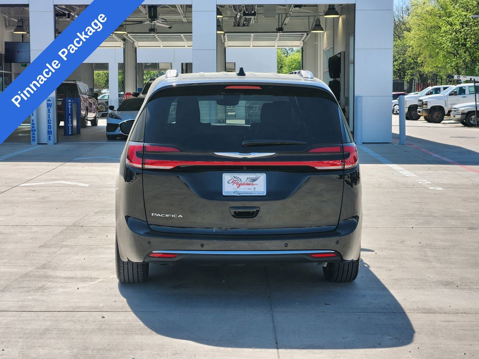 2025 Chrysler Pacifica Pinnacle