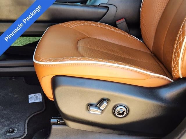 2025 Chrysler Pacifica Pinnacle
