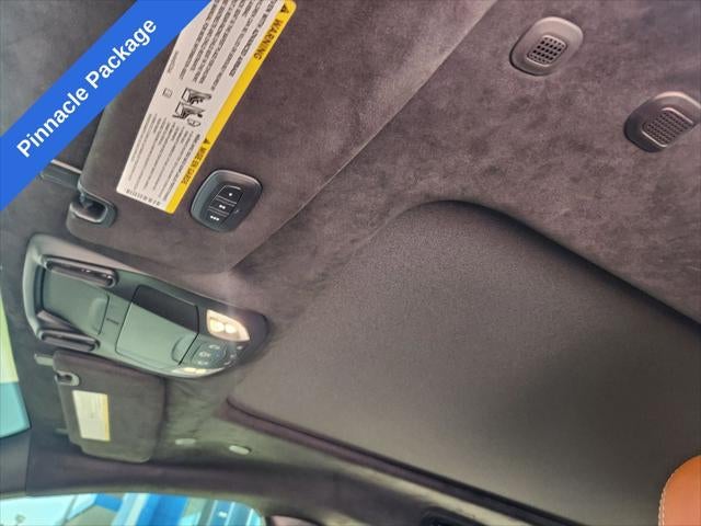 2025 Chrysler Pacifica Pinnacle