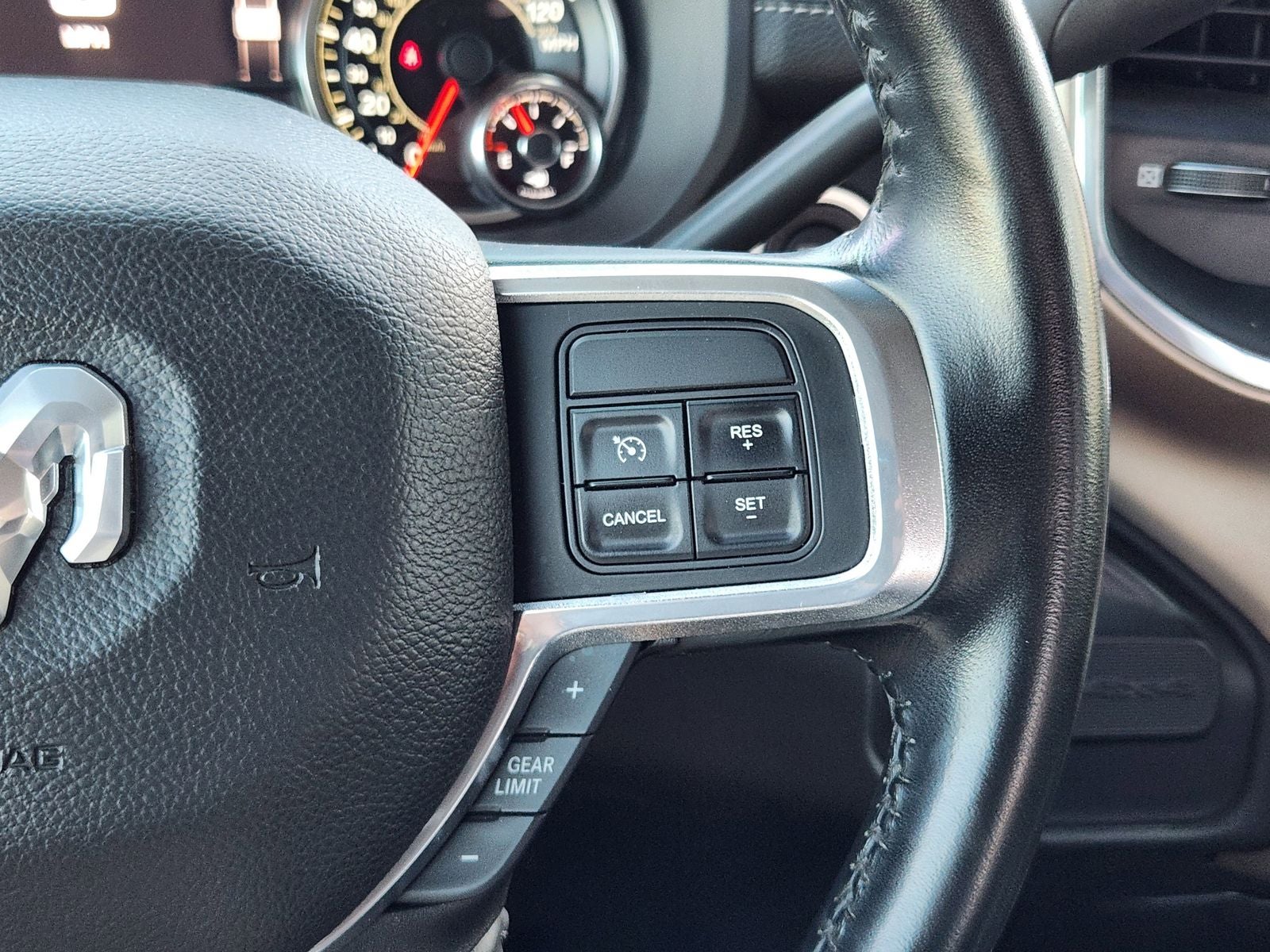 2022 RAM Ram 3500 Laramie Crew Cab 4x4 6'4' Box