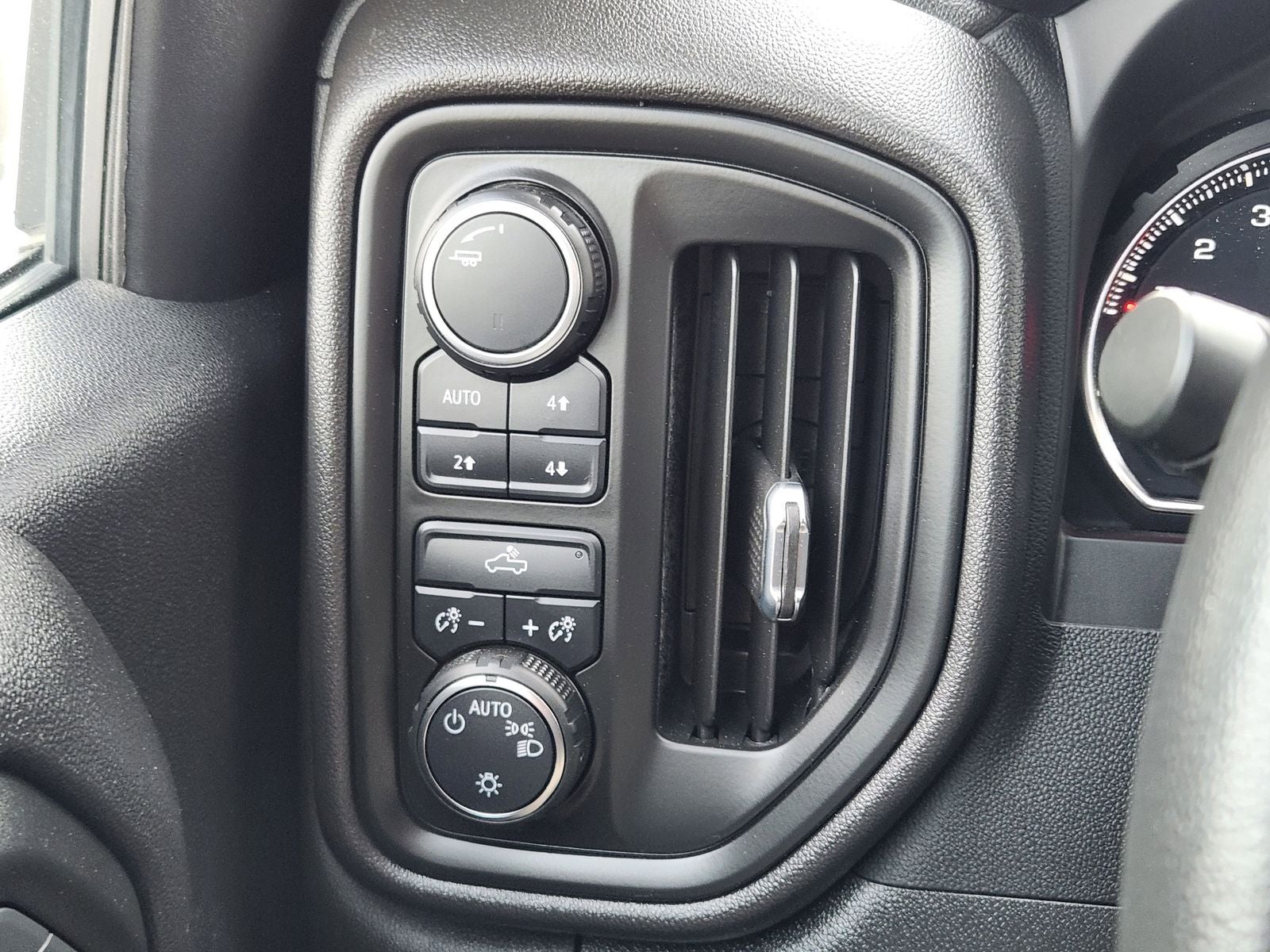 2022 Chevrolet Silverado 1500 LTD 4WD Crew Cab Short Bed Custom Trail Boss