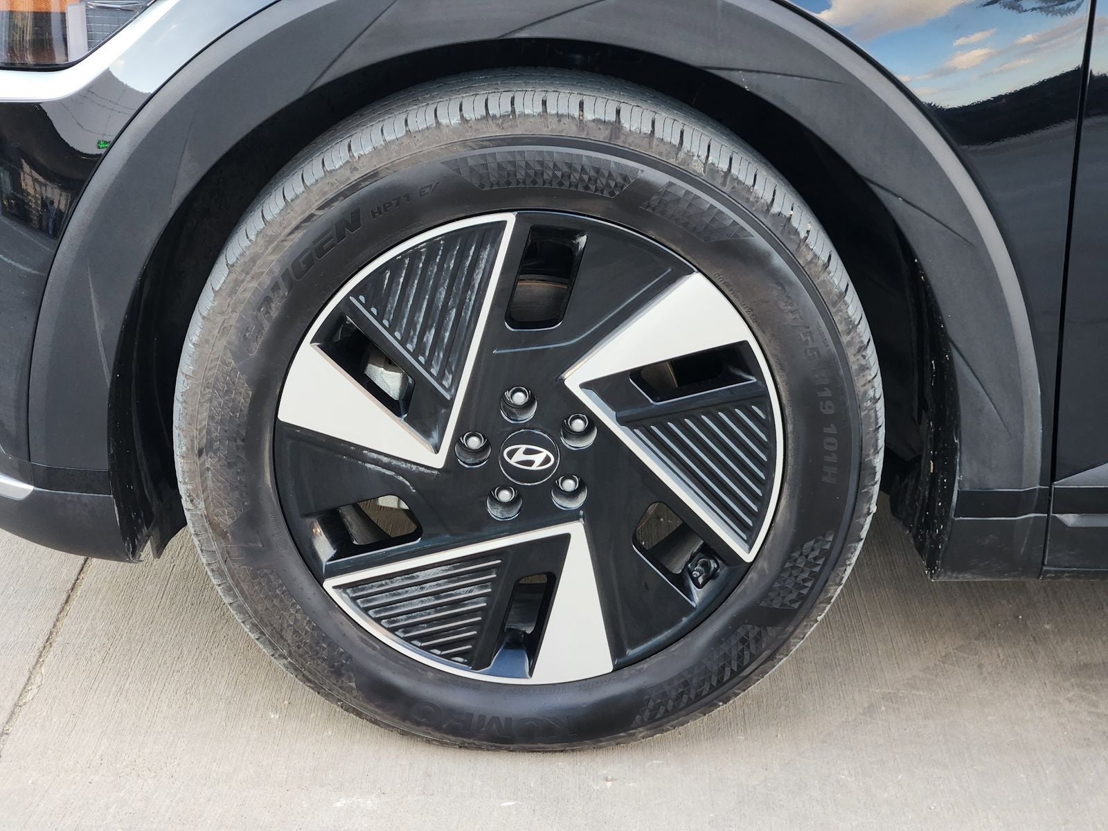 2025 Hyundai IONIQ 5 SEL