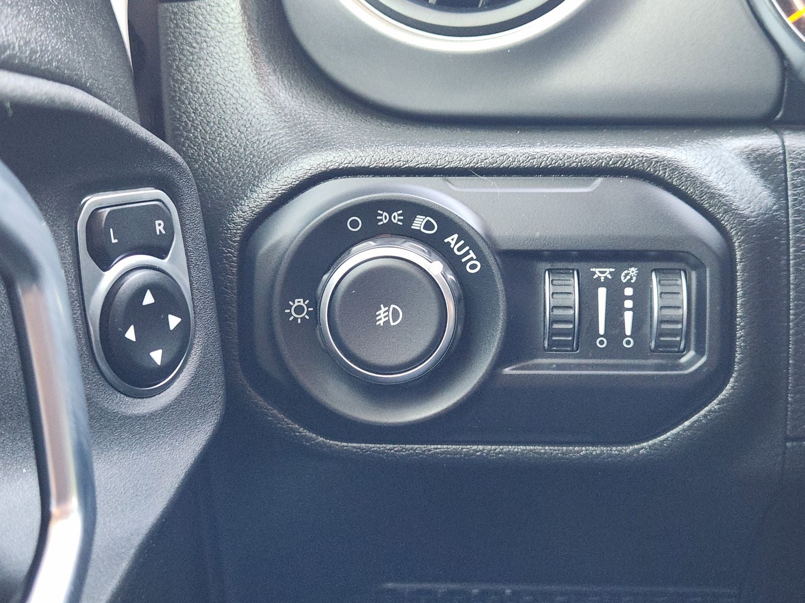 2022 Jeep Wrangler Willys 4x4