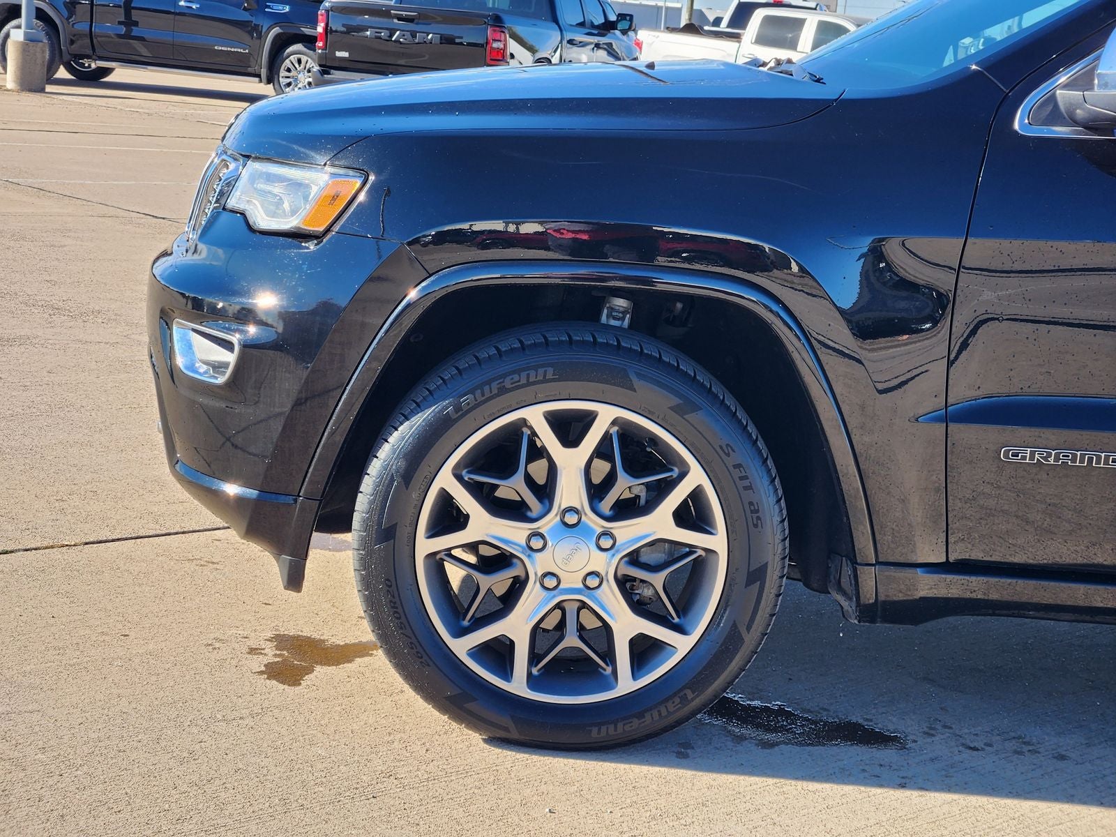 2020 Jeep Grand Cherokee Overland 4X2