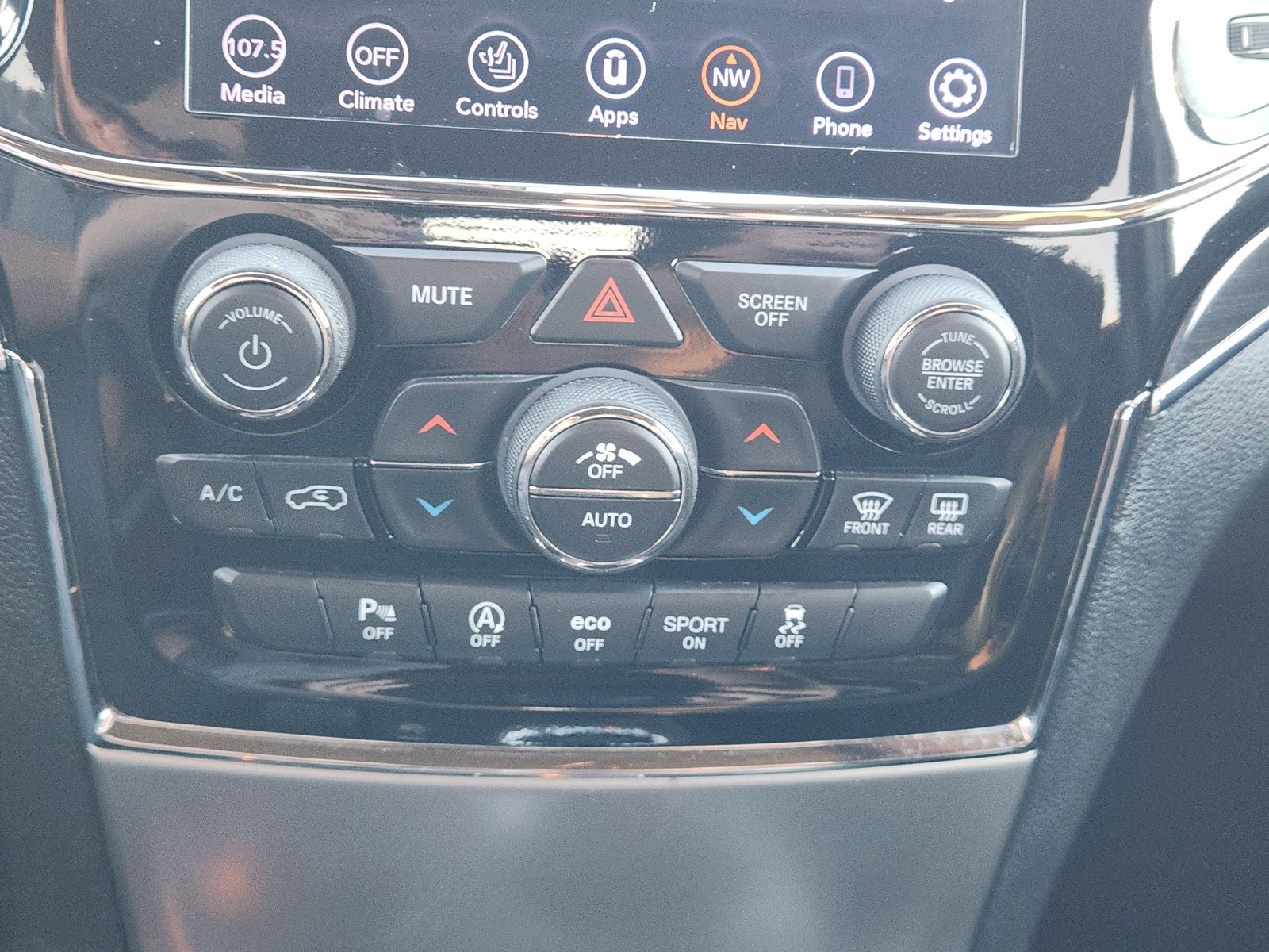 2020 Jeep Grand Cherokee Overland 4X2