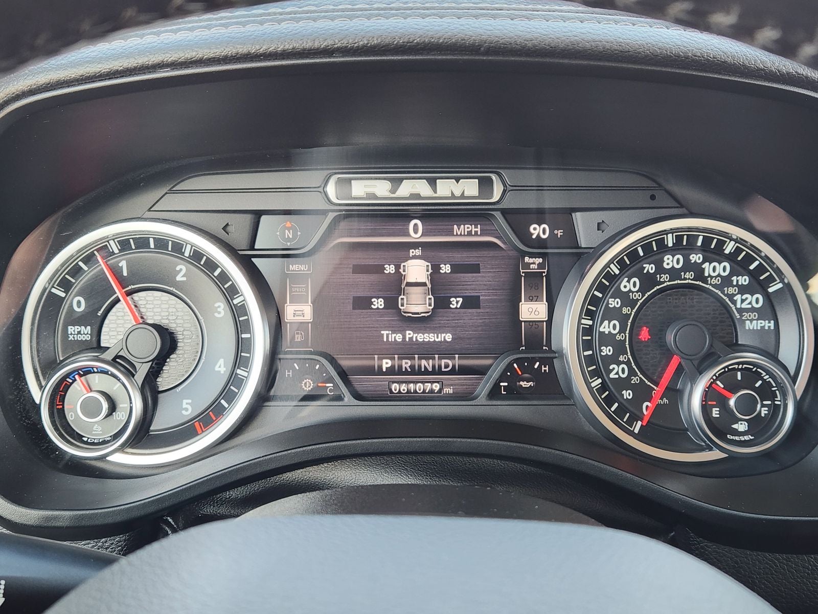 2022 RAM Ram 1500 Laramie Crew Cab 4x2 5'7' Box