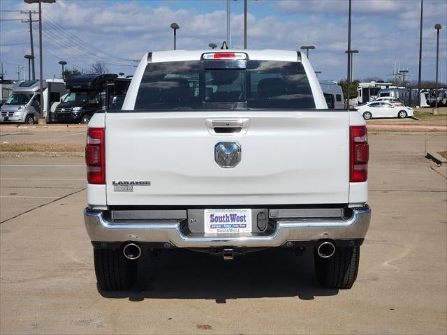 2022 RAM Ram 1500 Laramie Crew Cab 4x2 5'7' Box