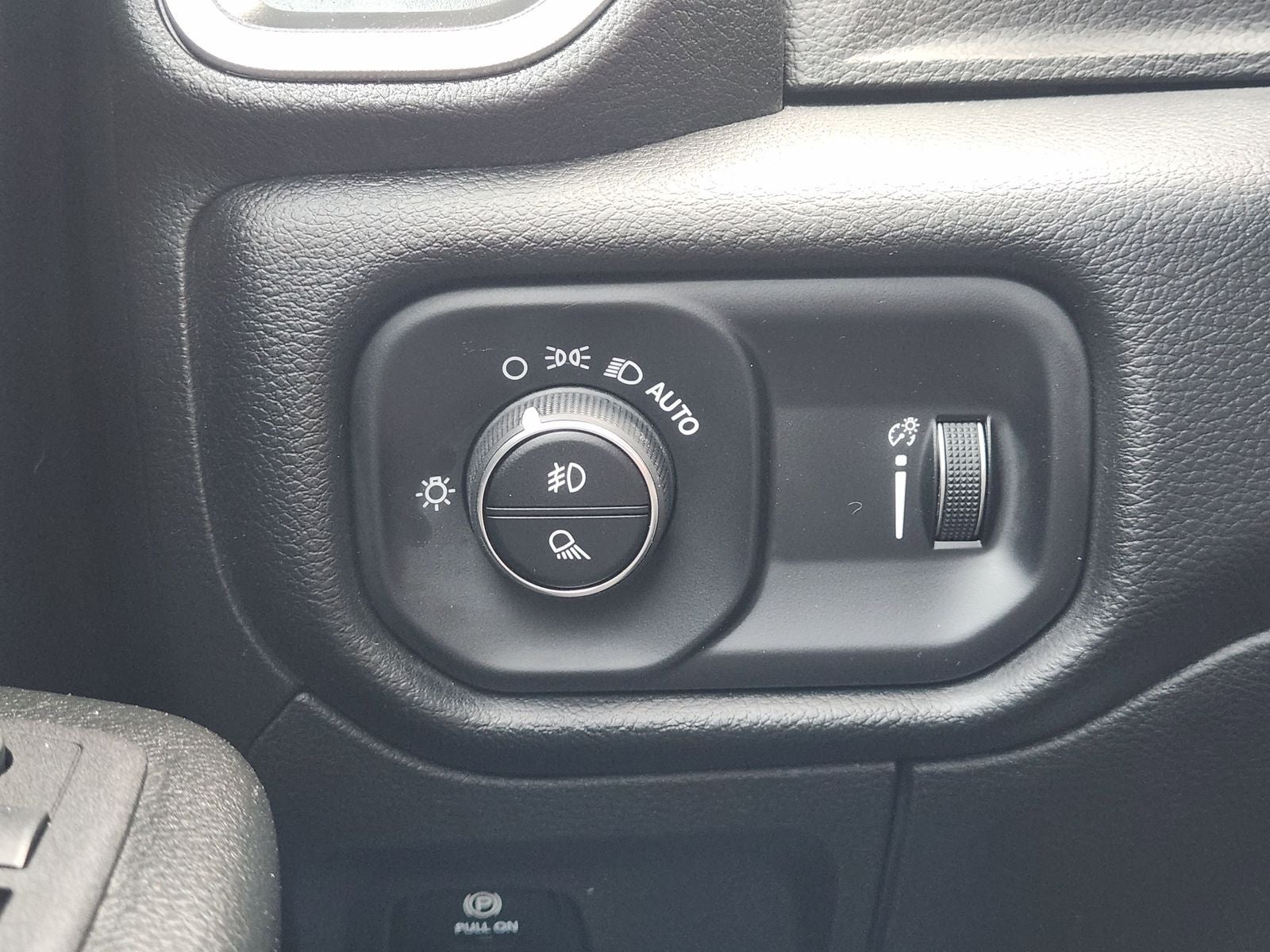 2023 RAM Ram 1500 Lone Star Crew Cab 4x4 5'7' Box