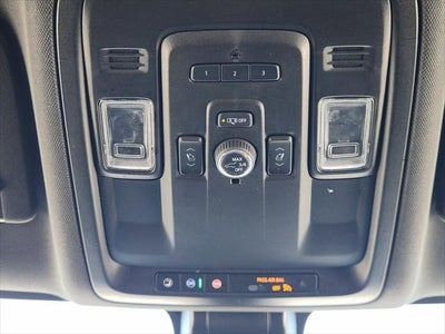 2022 Chevrolet Suburban 2WD Premier