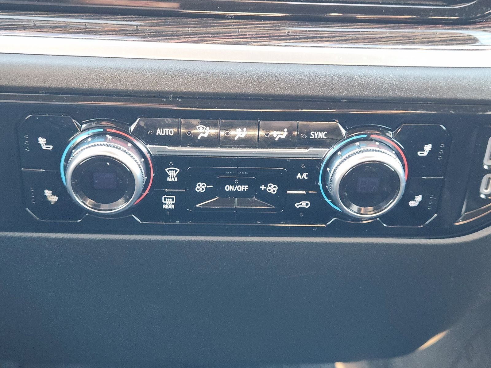 2023 GMC Sierra 1500 4WD Crew Cab Short Box Elevation with 3SB