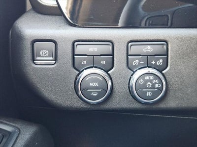 2023 GMC Sierra 1500 4WD Crew Cab Short Box Elevation with 3SB