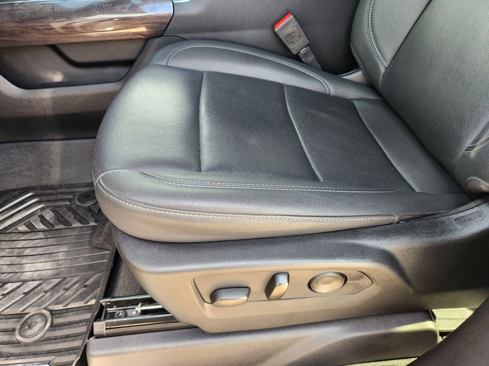 2024 Chevrolet Silverado 1500 4WD Crew Cab Short Bed LTZ