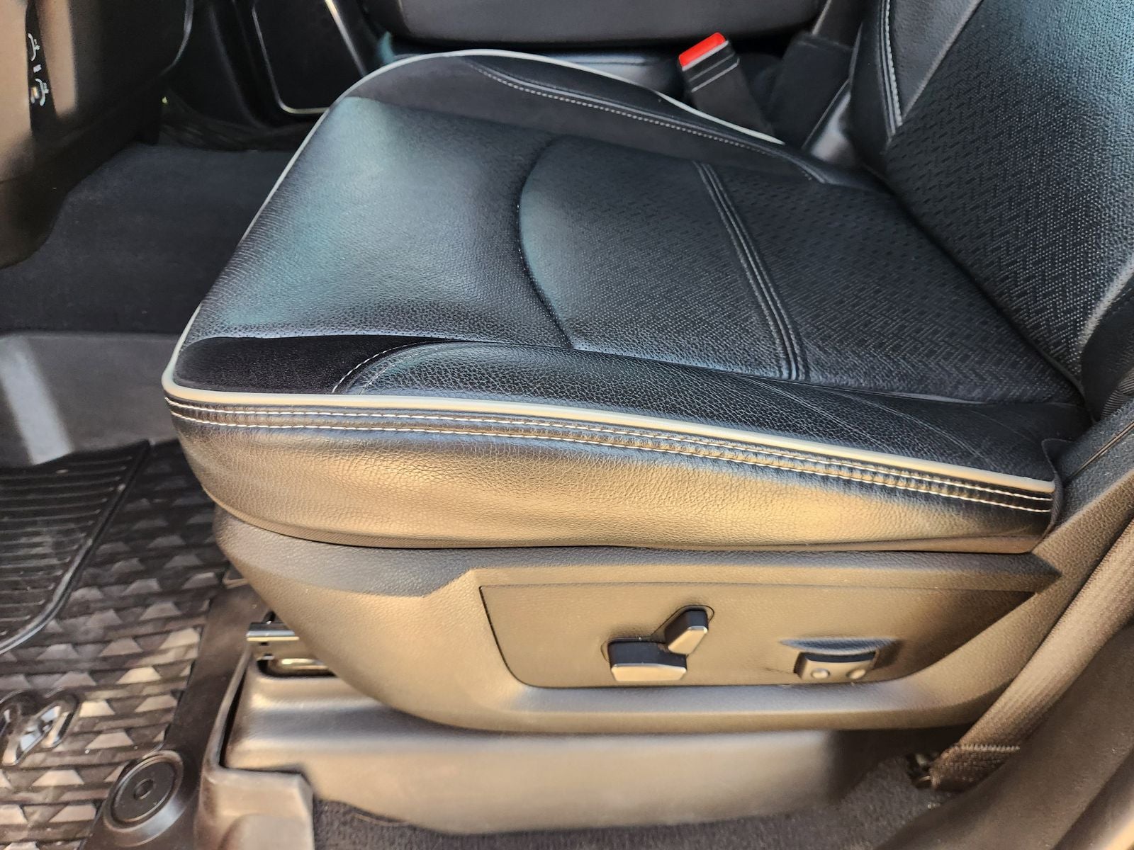 2022 RAM Ram 3500 Laramie Crew Cab 4x4 6'4' Box