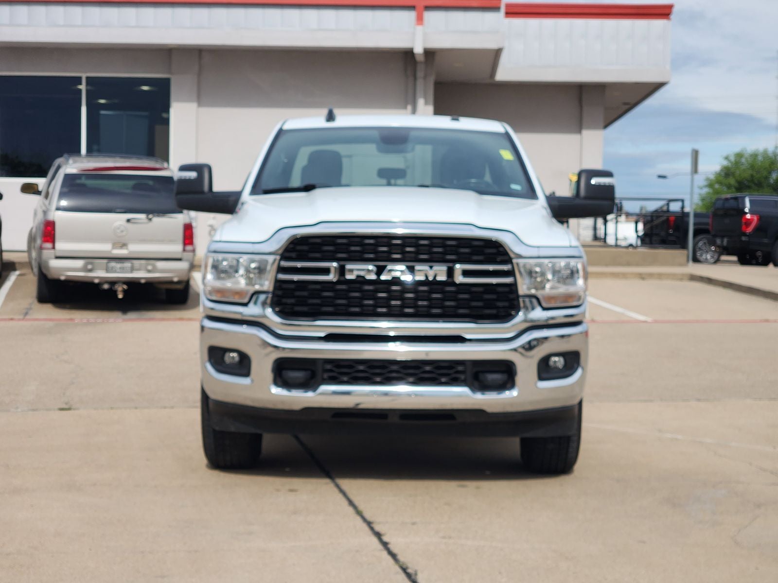 2024 RAM Ram 3500 Big Horn Crew Cab 4x4 8' Box