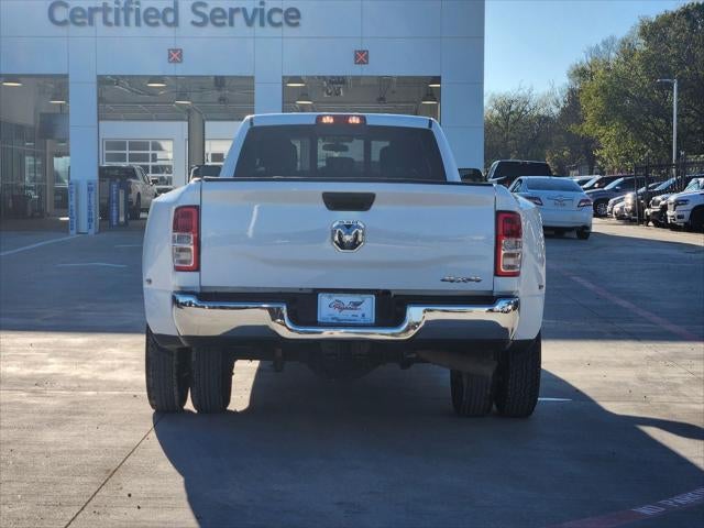 2022 RAM Ram 3500 Tradesman Crew Cab 4x4 8' Box