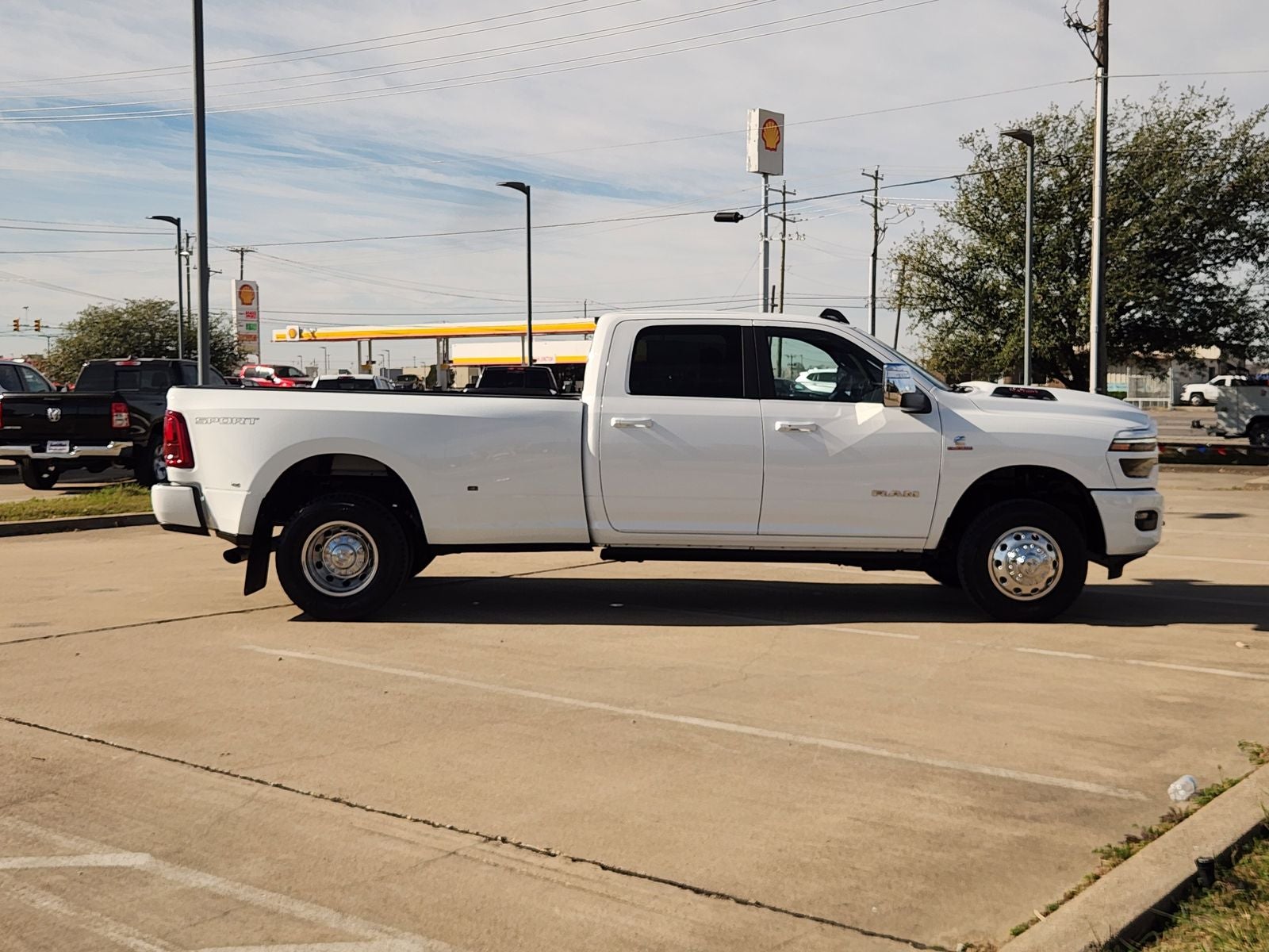2025 RAM Ram 3500 Laramie Crew Cab 4x4 8' Box