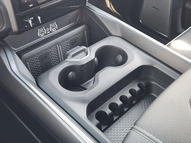 2025 RAM Ram 3500 Laramie Crew Cab 4x4 8' Box