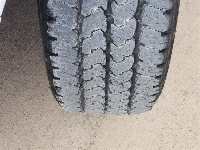 2023 RAM 1500 Classic SLT Crew Cab 4x4 5'7' Box