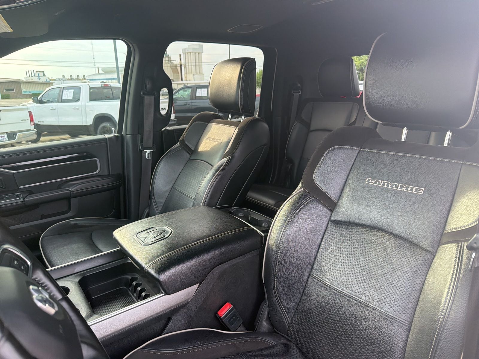 2022 RAM Ram 2500 Laramie Mega Cab 4x4 6'4' Box