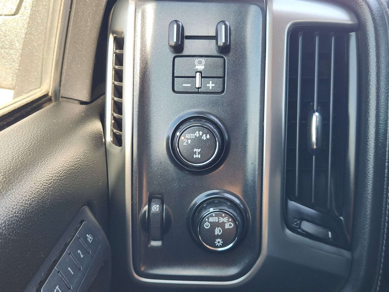 2018 Chevrolet Silverado 1500 2LZ