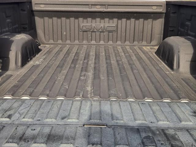 2022 GMC Sierra 1500 4WD Crew Cab Short Box SLT