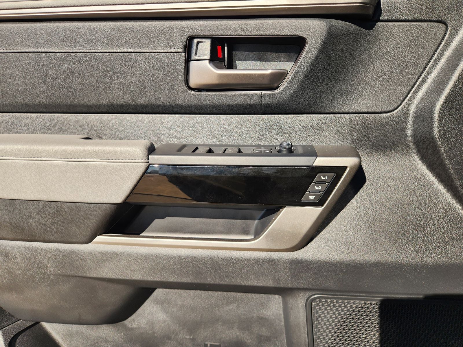 2025 Toyota Tundra Hybrid Limited CrewMax 6.4' Bed