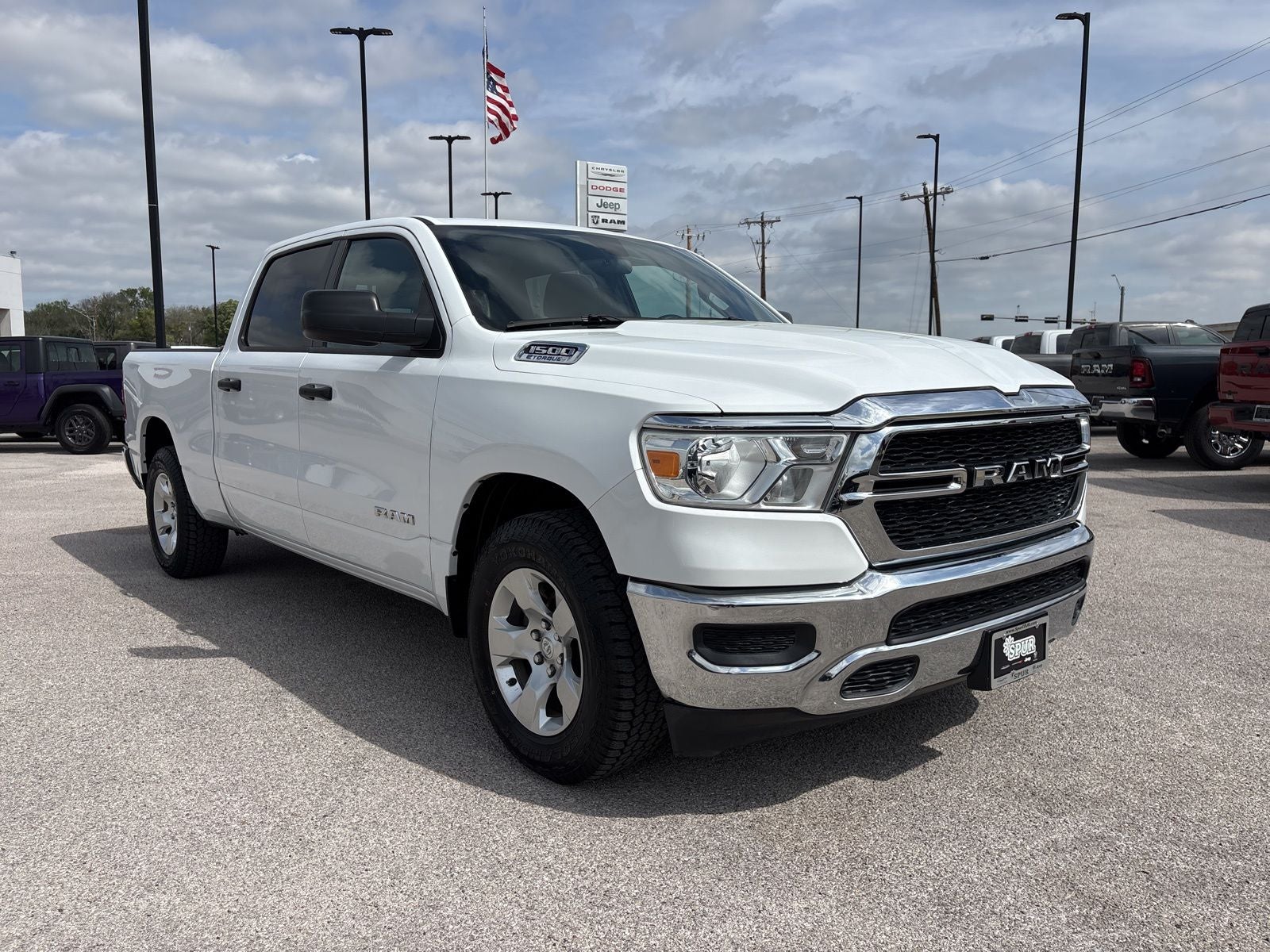 2022 RAM Ram 1500 Tradesman Crew Cab 4x2 6'4' Box