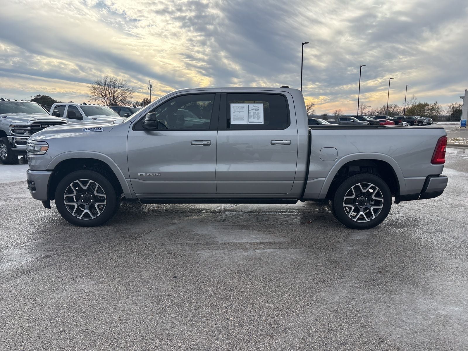 2025 RAM Ram 1500 Laramie Crew Cab 4x4 5'7' Box