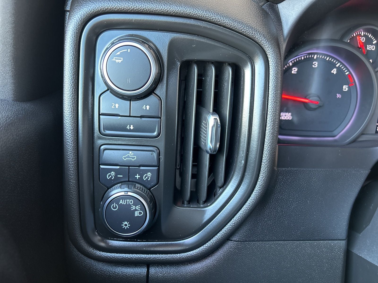 2023 Chevrolet Silverado 3500HD 4WD Crew Cab Long Bed WT