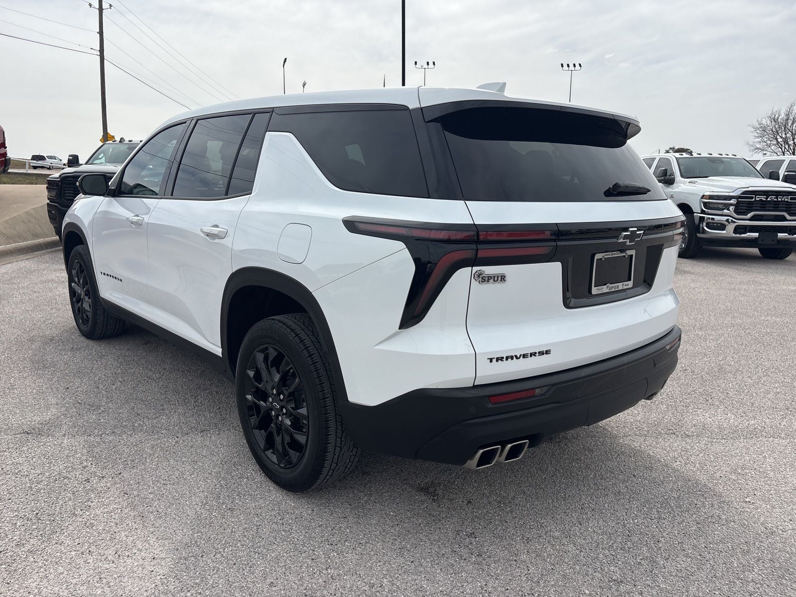 2024 Chevrolet Traverse FWD LS