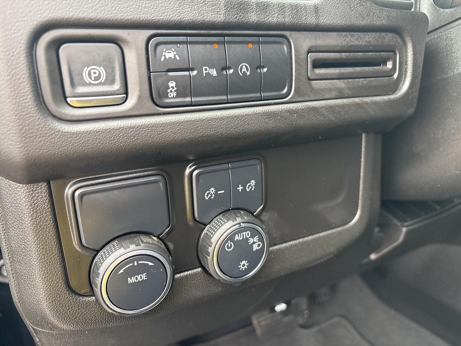 2024 Chevrolet Tahoe 2WD LS