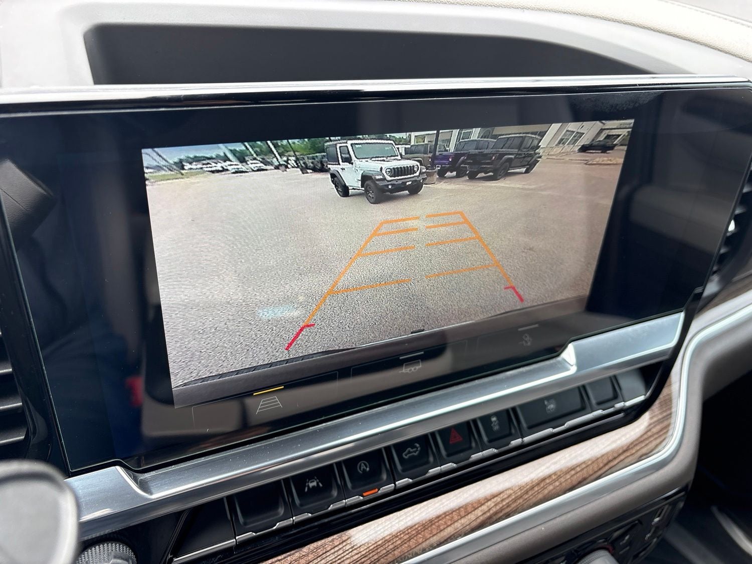 2025 Chevrolet Silverado 1500 2WD Crew Cab Short Bed LT