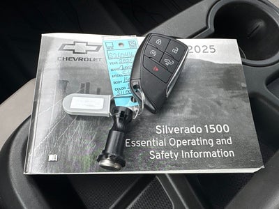 2025 Chevrolet Silverado 1500 2WD Crew Cab Short Bed LT