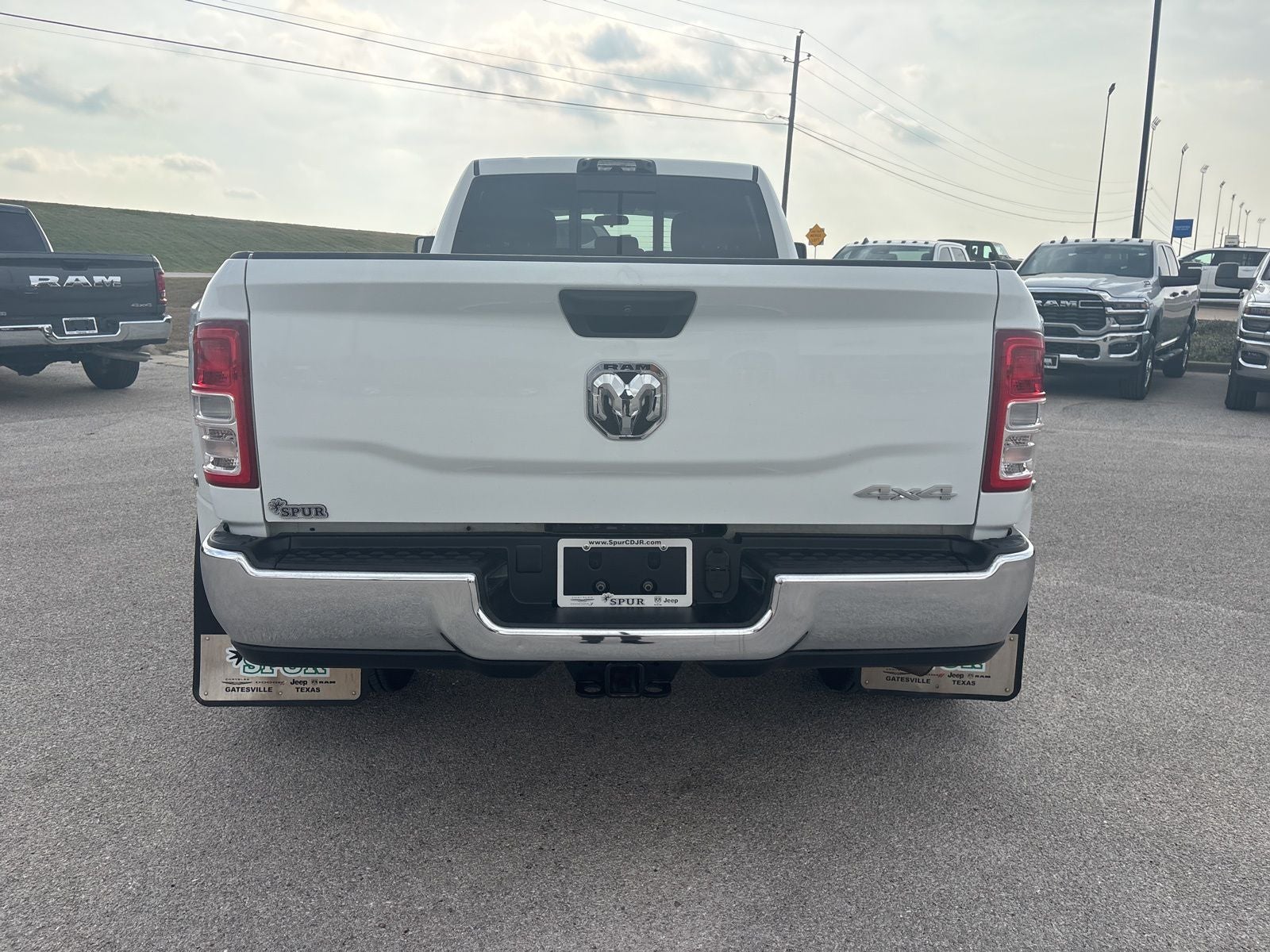 2024 RAM Ram 3500 Tradesman Crew Cab 4x4 8' Box