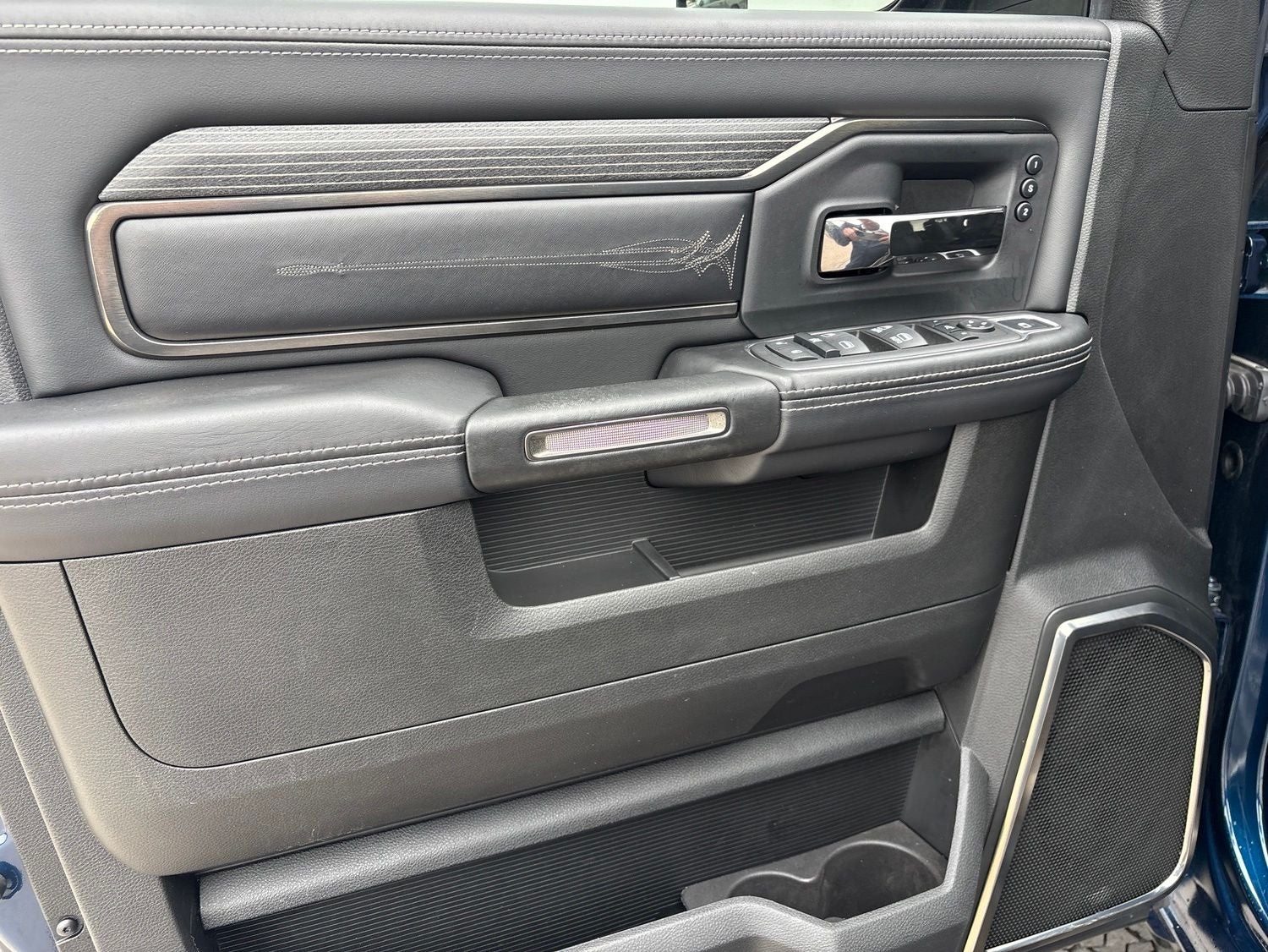2022 RAM Ram 2500 Limited Mega Cab 4x4 6'4' Box