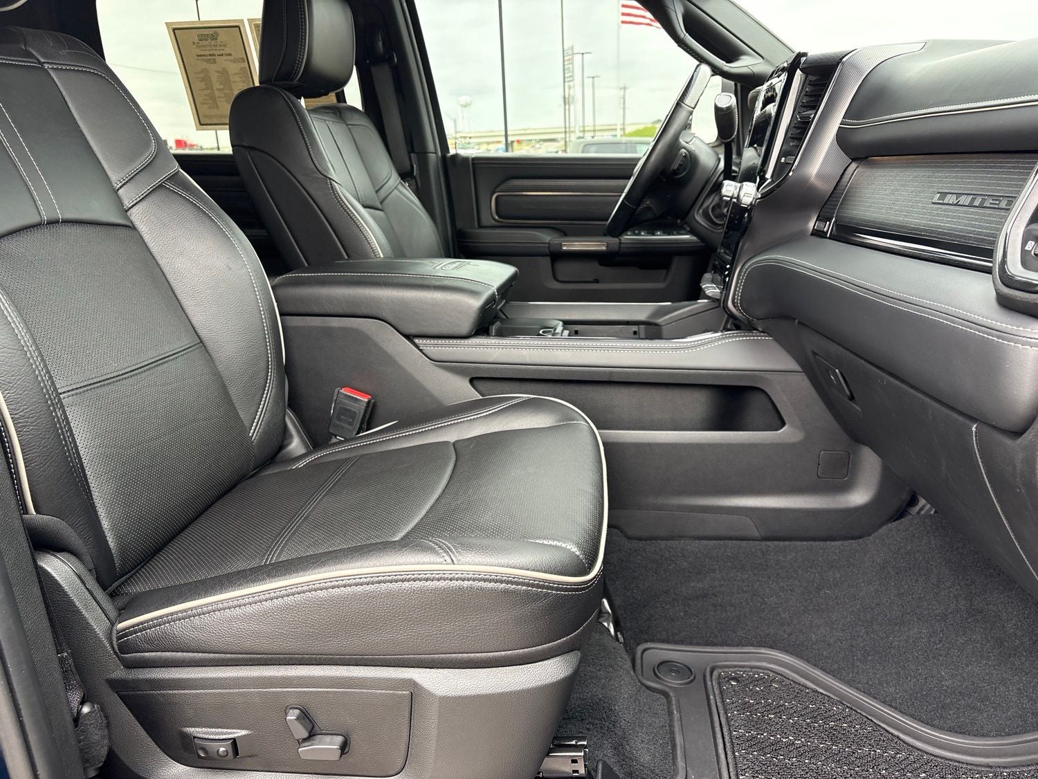 2022 RAM Ram 2500 Limited Mega Cab 4x4 6'4' Box
