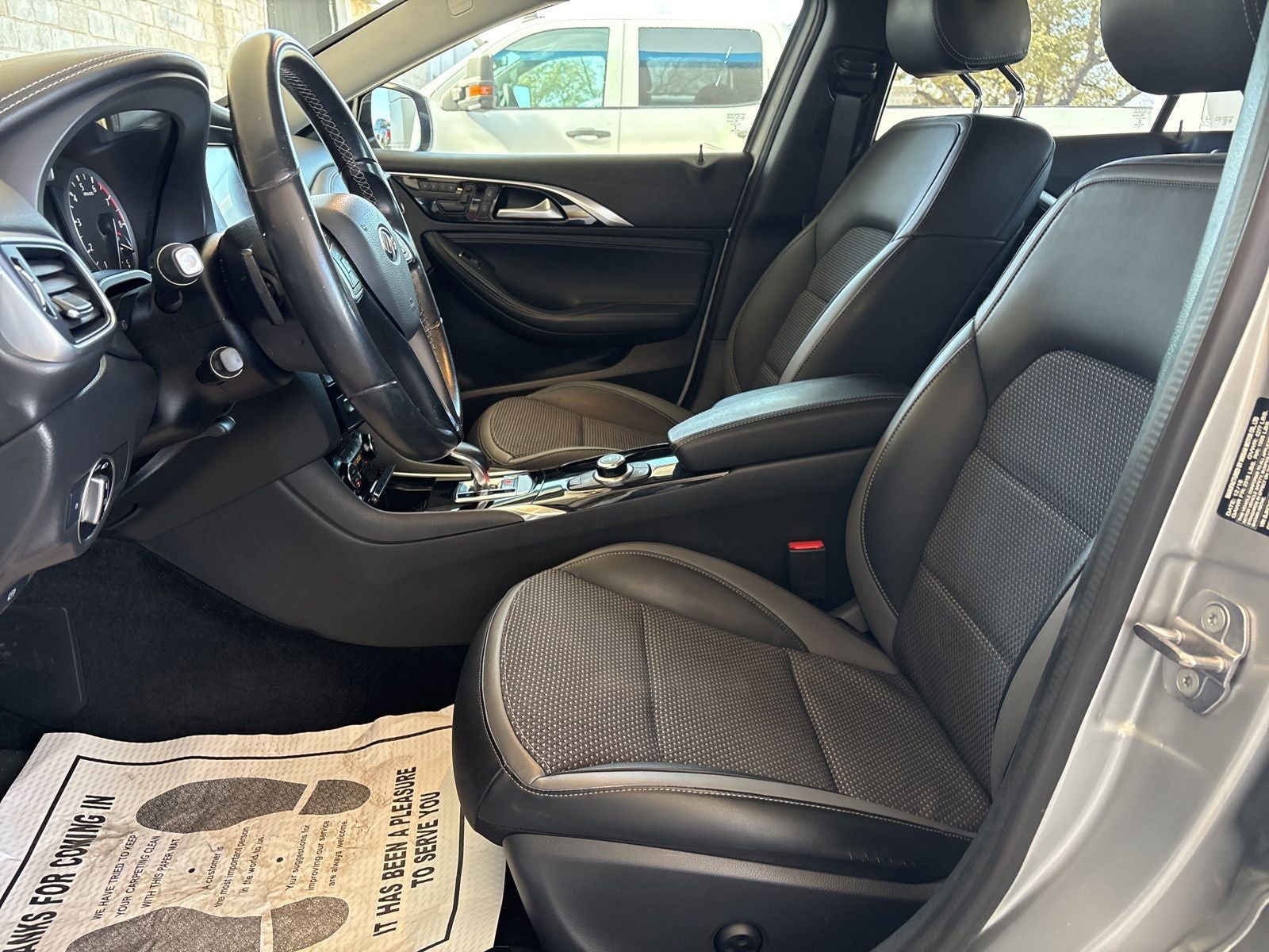 2019 INFINITI QX30 LUXE