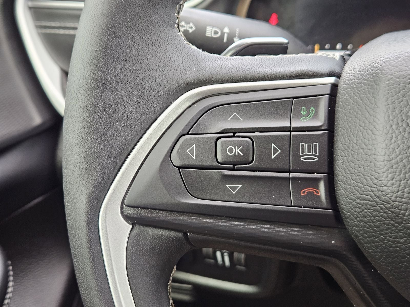 2025 Jeep Grand Cherokee Laredo X 4x2