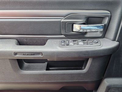 2024 RAM 1500 Classic Warlock Crew Cab 4x4 5'7' Box