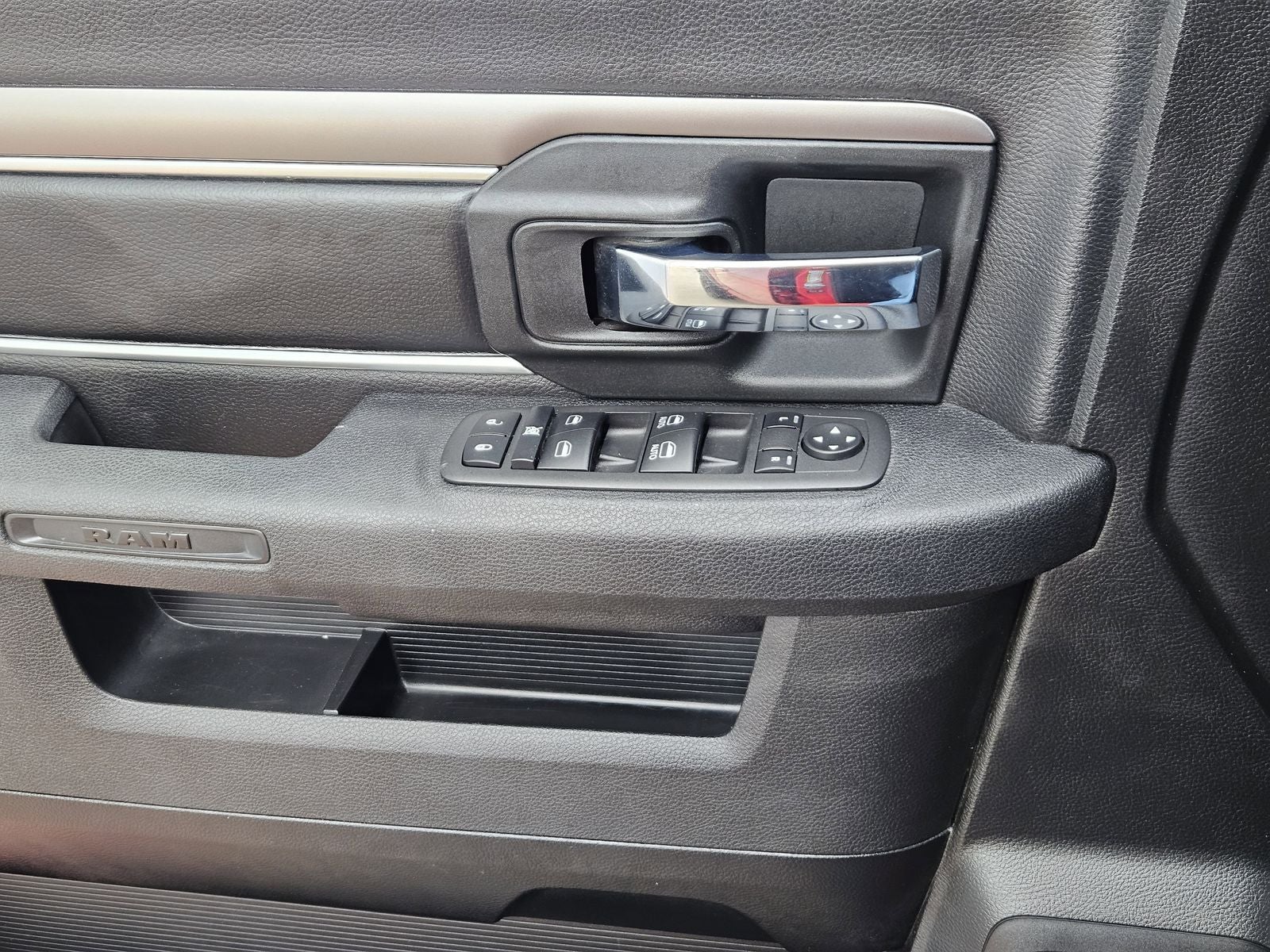 2024 RAM 1500 Classic Warlock Crew Cab 4x4 5'7' Box