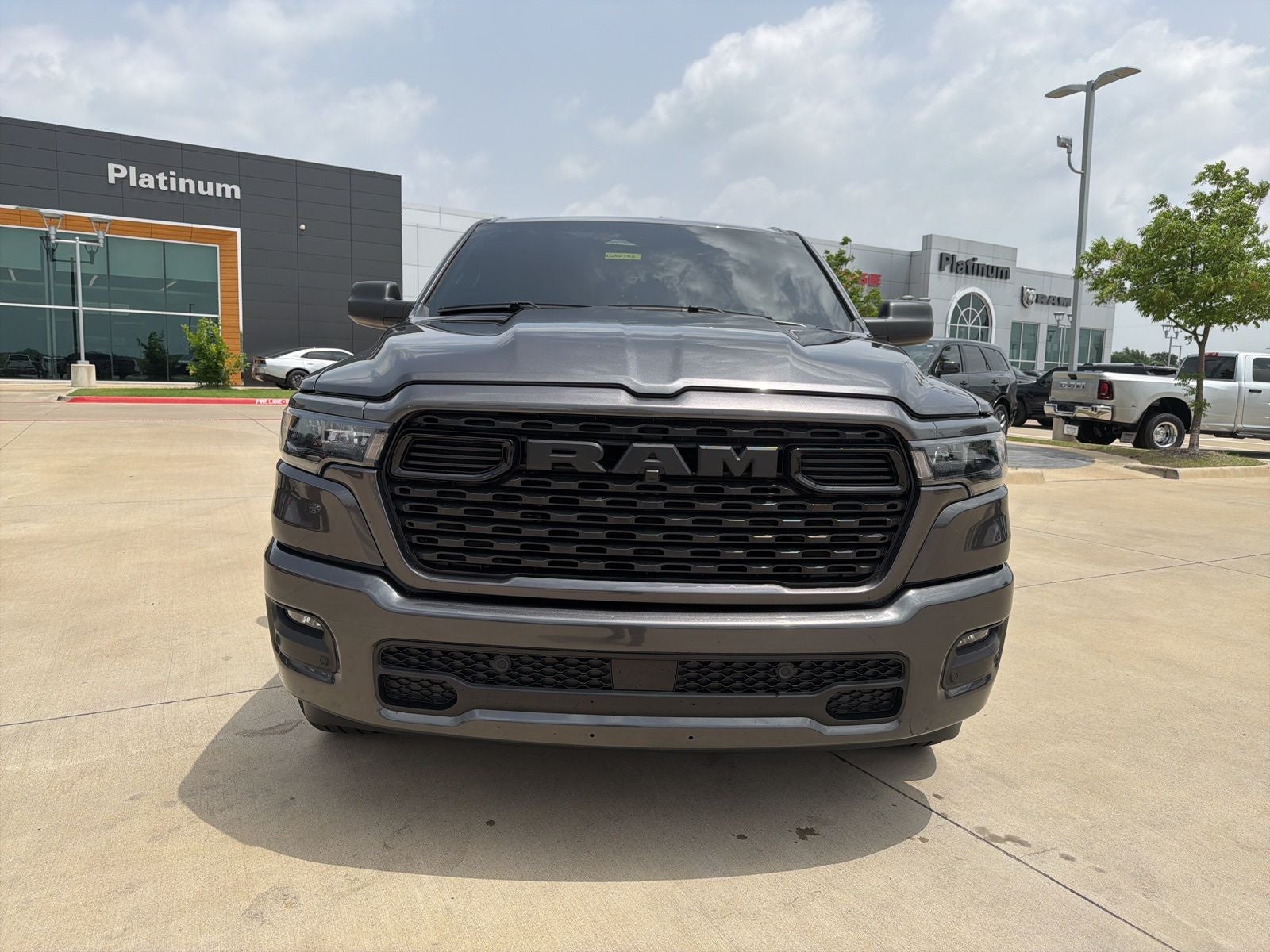 2025 RAM Ram 1500 Tradesman Crew Cab 4x2 5'7' Box