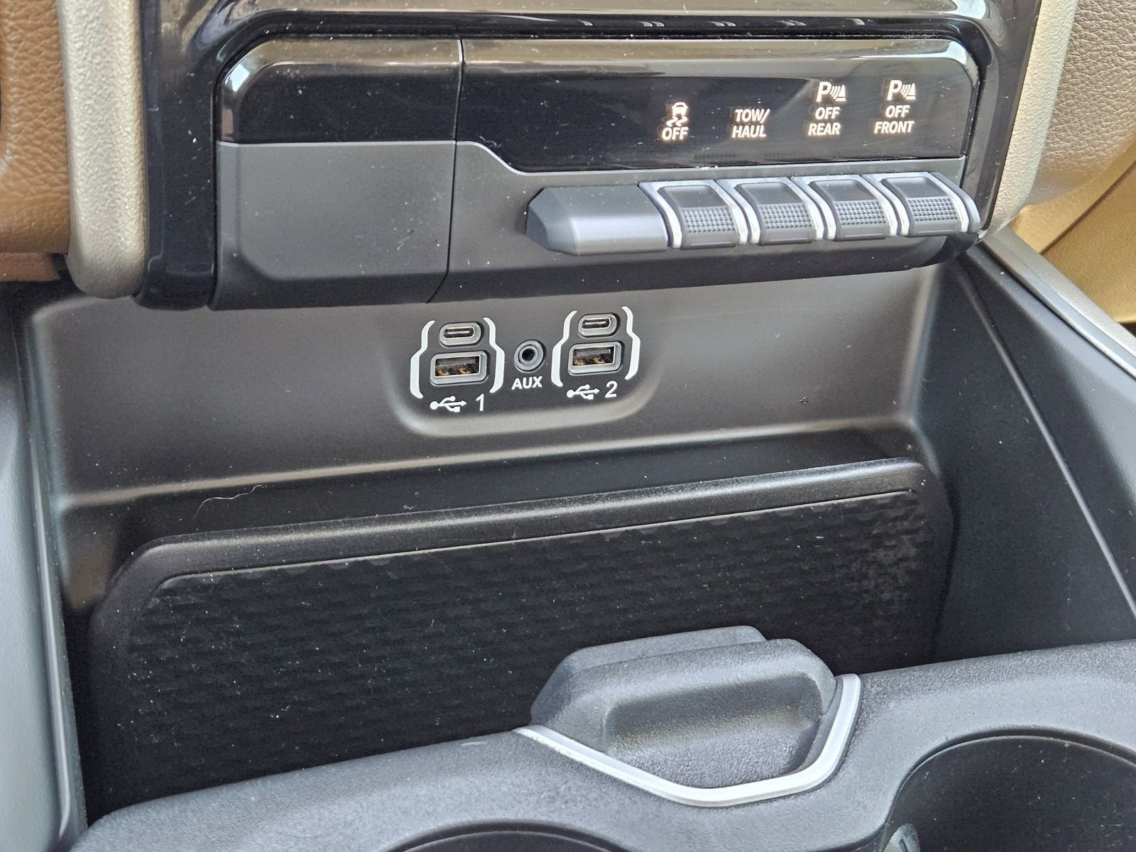 2021 RAM Ram 1500 Laramie Crew Cab 4x2 5'7' Box