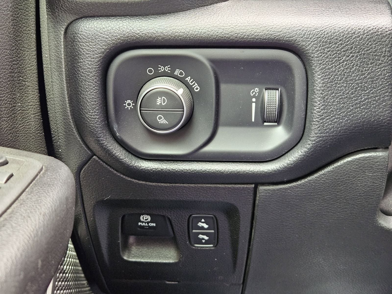 2022 RAM Ram 1500 Lone Star Crew Cab 4x4 5'7' Box