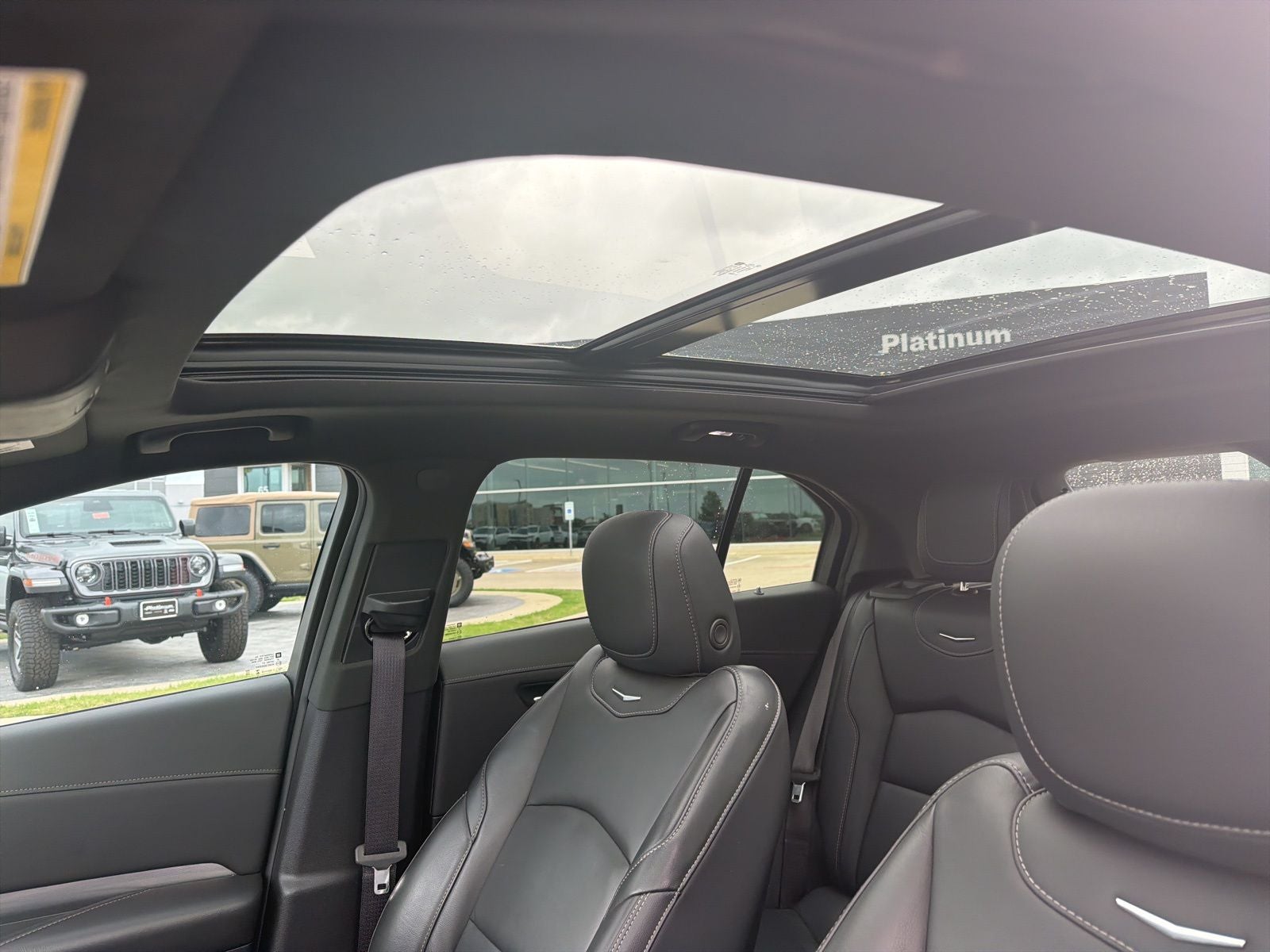 2024 Cadillac XT4 FWD Premium Luxury