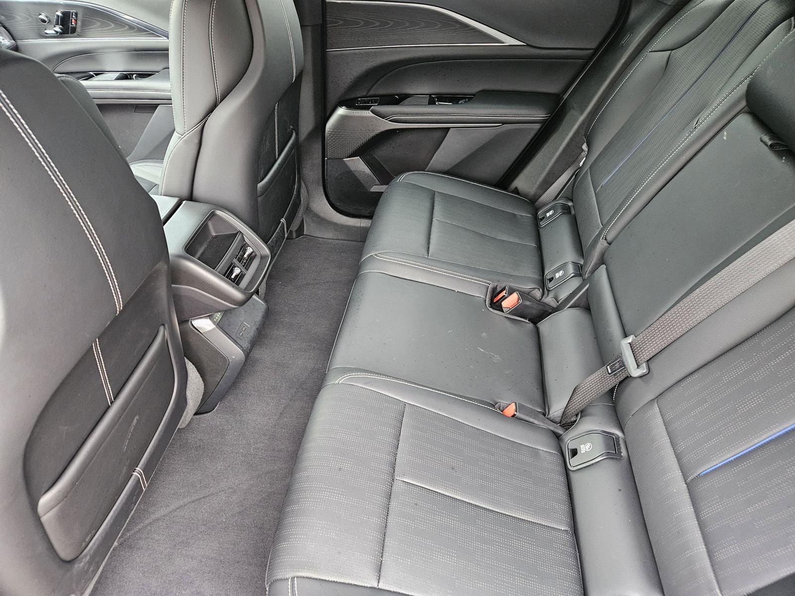 2024 Cadillac LYRIQ Luxury w/1SC