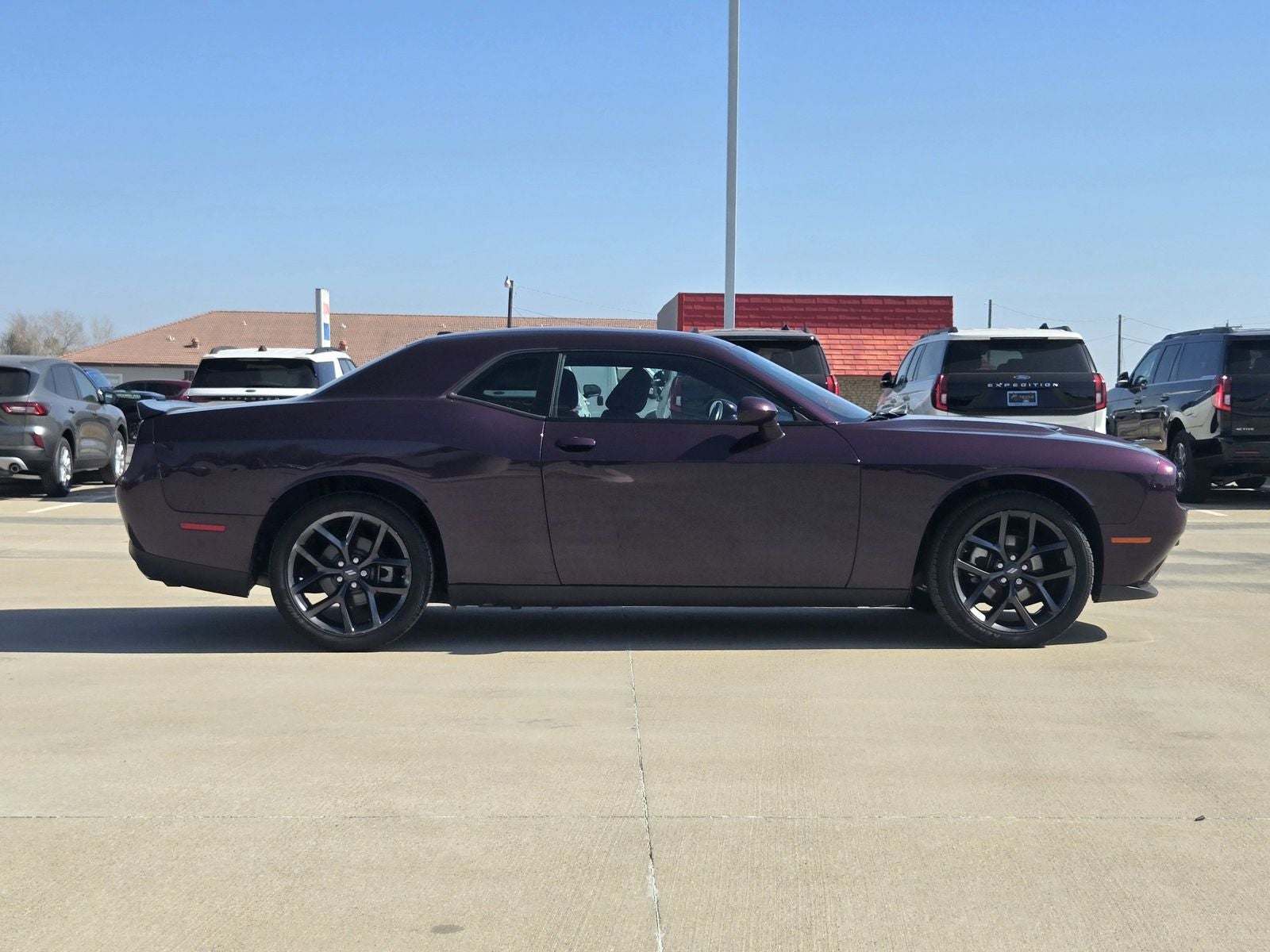 2022 Dodge Challenger SXT