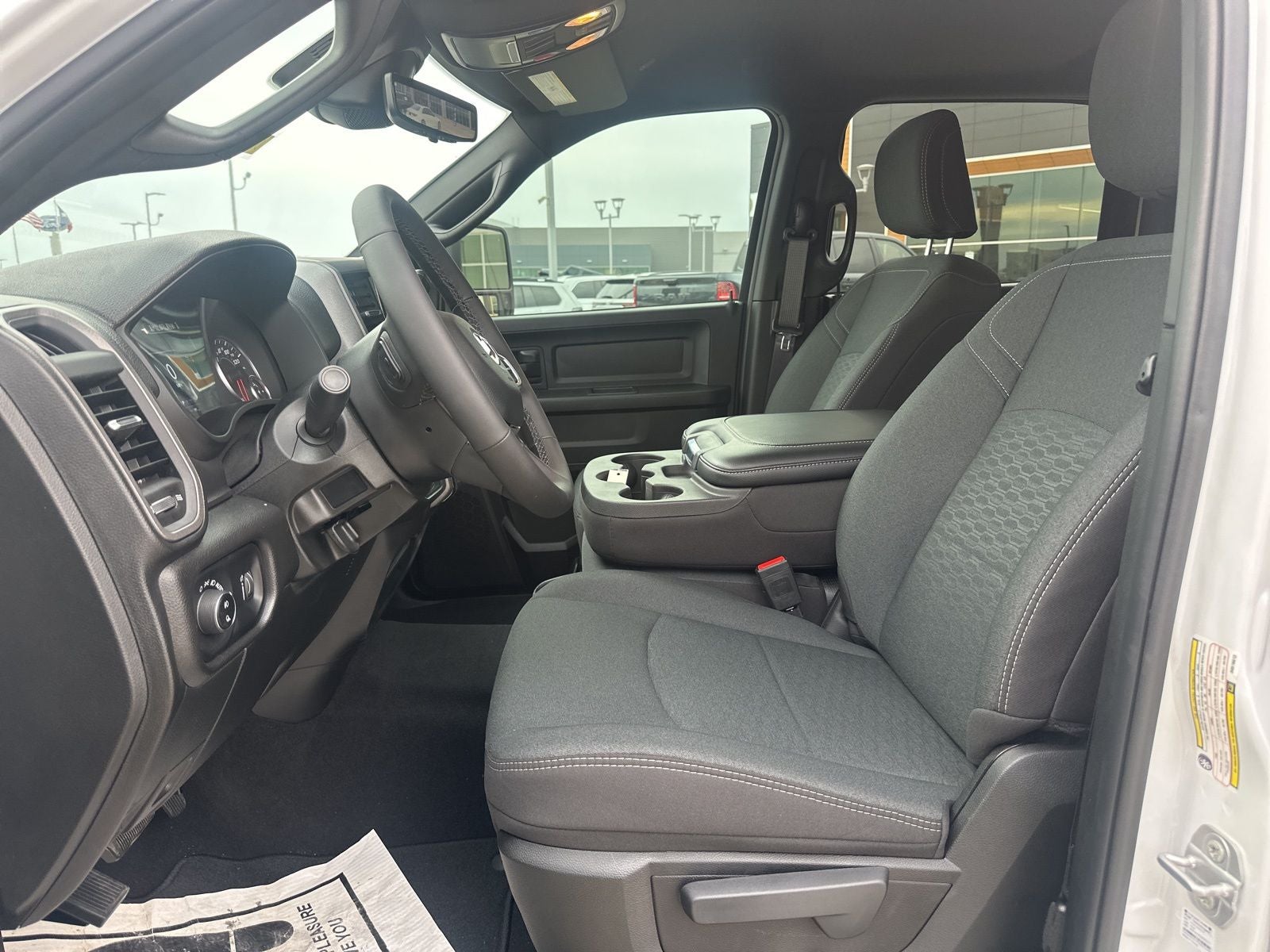 2025 RAM Ram 2500 Tradesman Crew Cab 4x4 8' Box