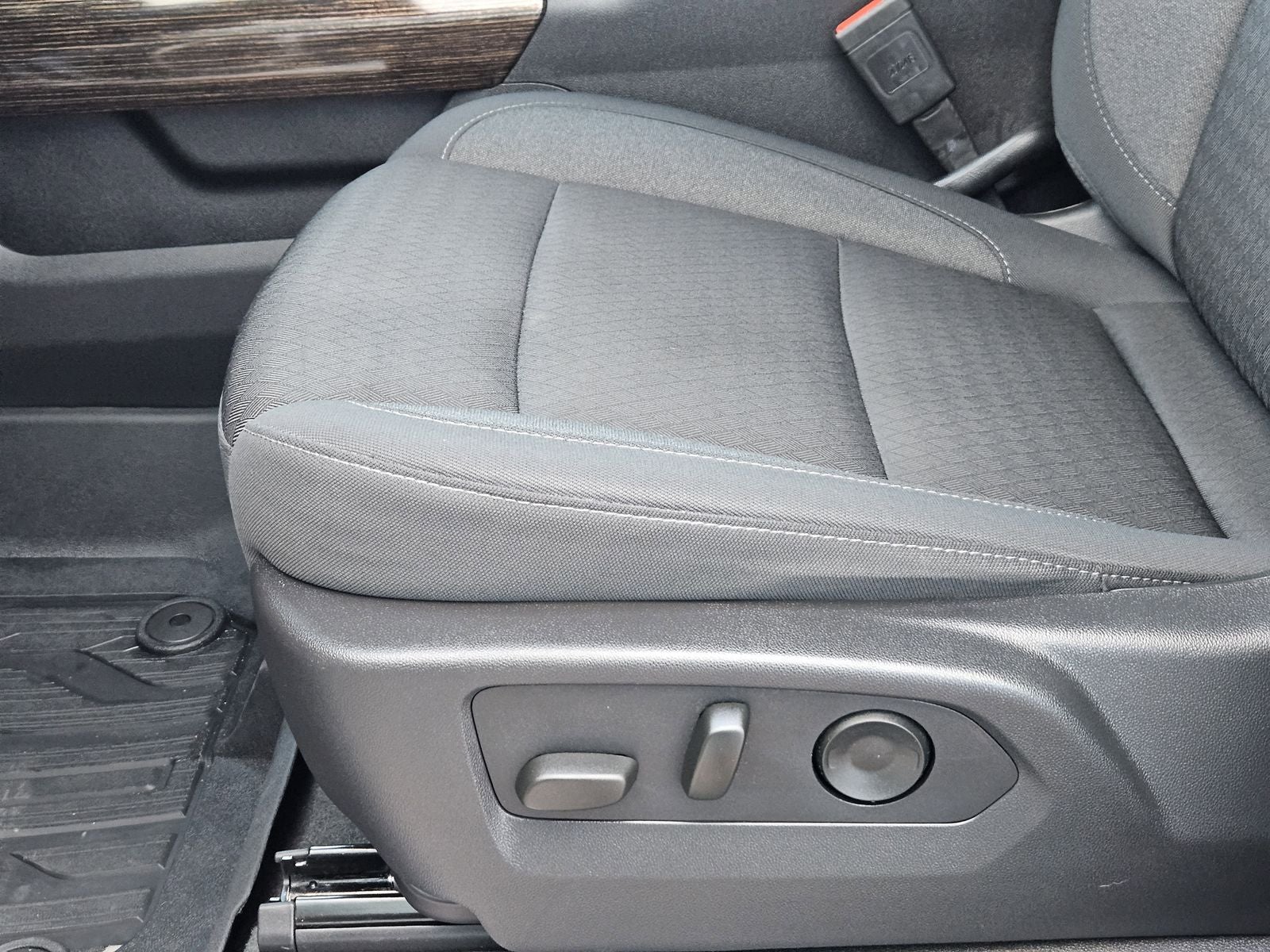 2024 GMC Sierra 1500 4WD Crew Cab Short Box Elevation with 3SB