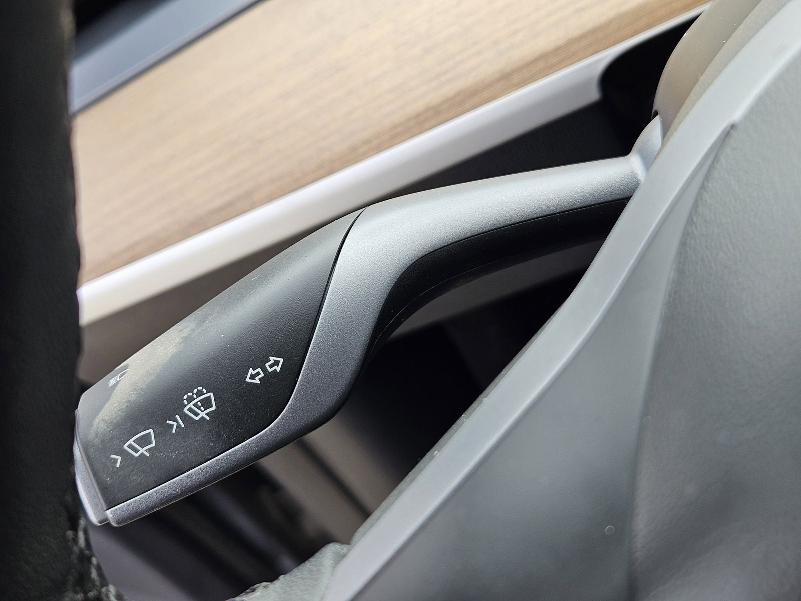 2025 Tesla Model Y Long Range Dual Motor Rear-Wheel Drive